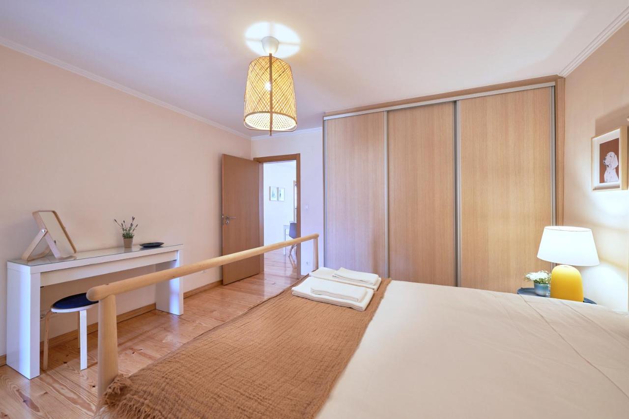 Renovated And Spacious Duplex Apartment With Patio, By Timecooler Lisboa Eksteriør bilde