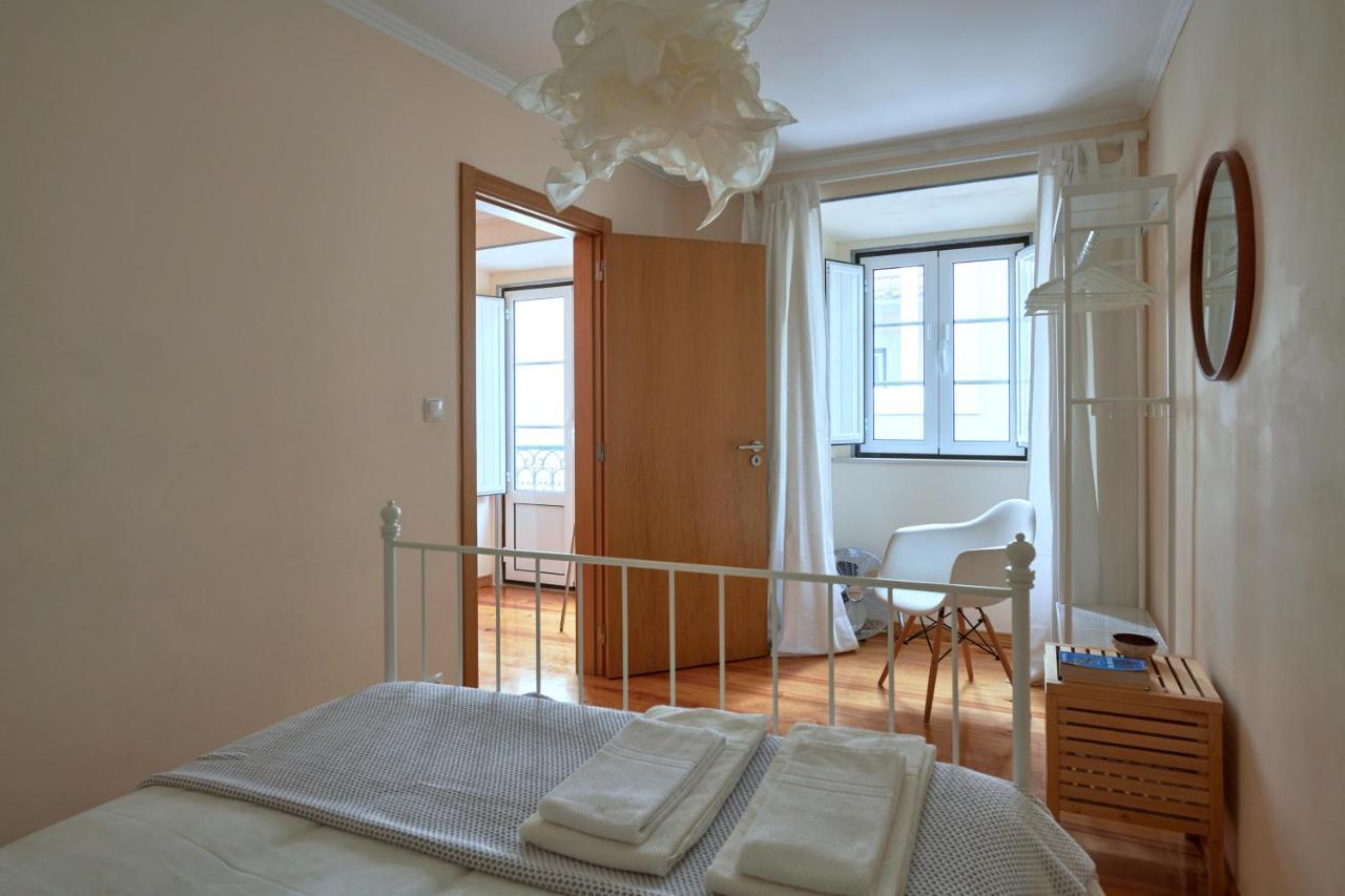 Renovated And Spacious Duplex Apartment With Patio, By Timecooler Lisboa Eksteriør bilde